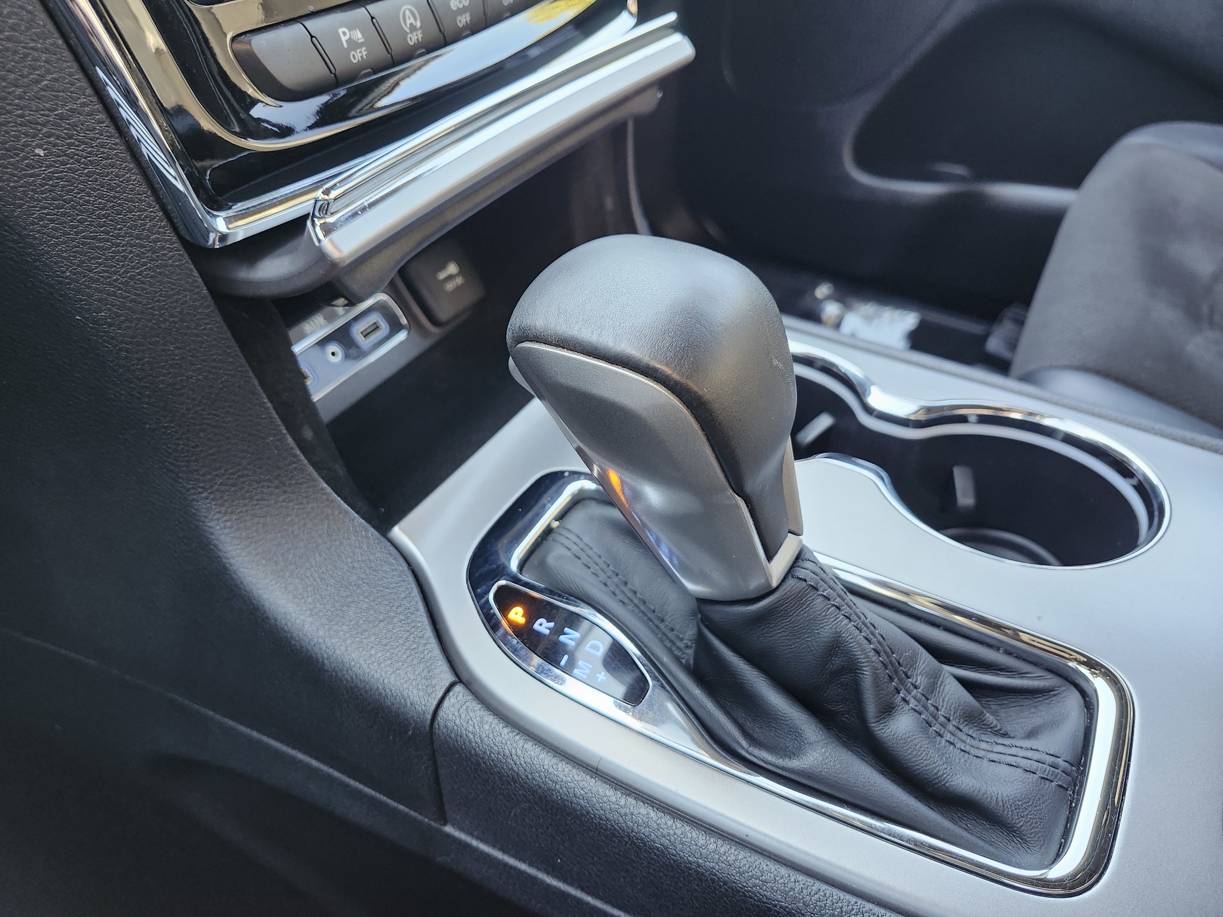 Used 2019 Jeep Grand Cherokee Altitude AWD/4WD image 35