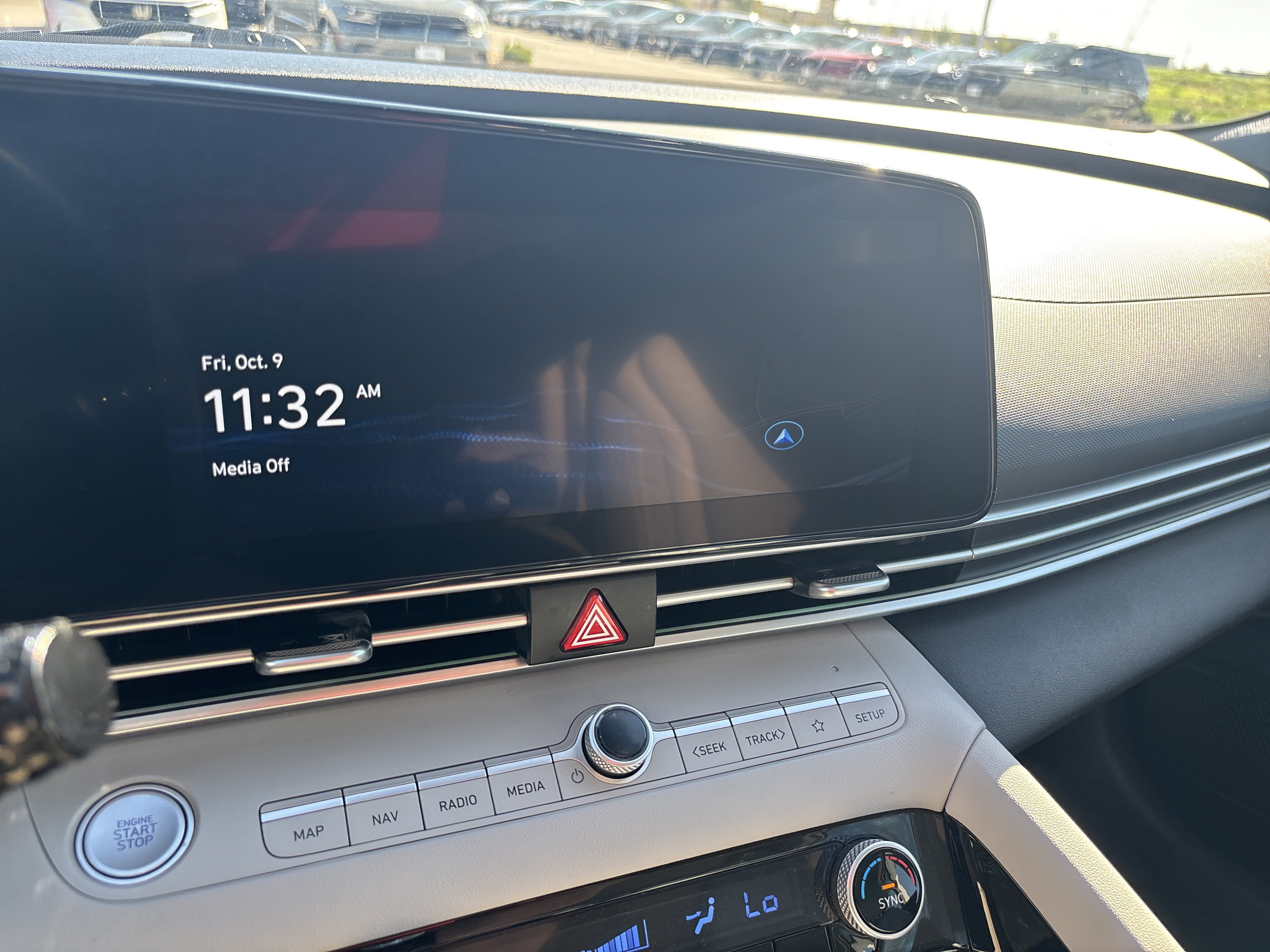Used 2025 Hyundai Elantra Limited FWD image 14