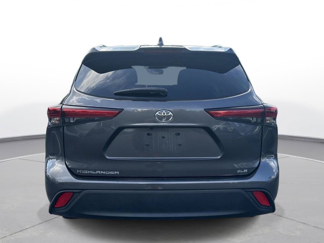 Certified 2023 Toyota Highlander XLE FWD image 55