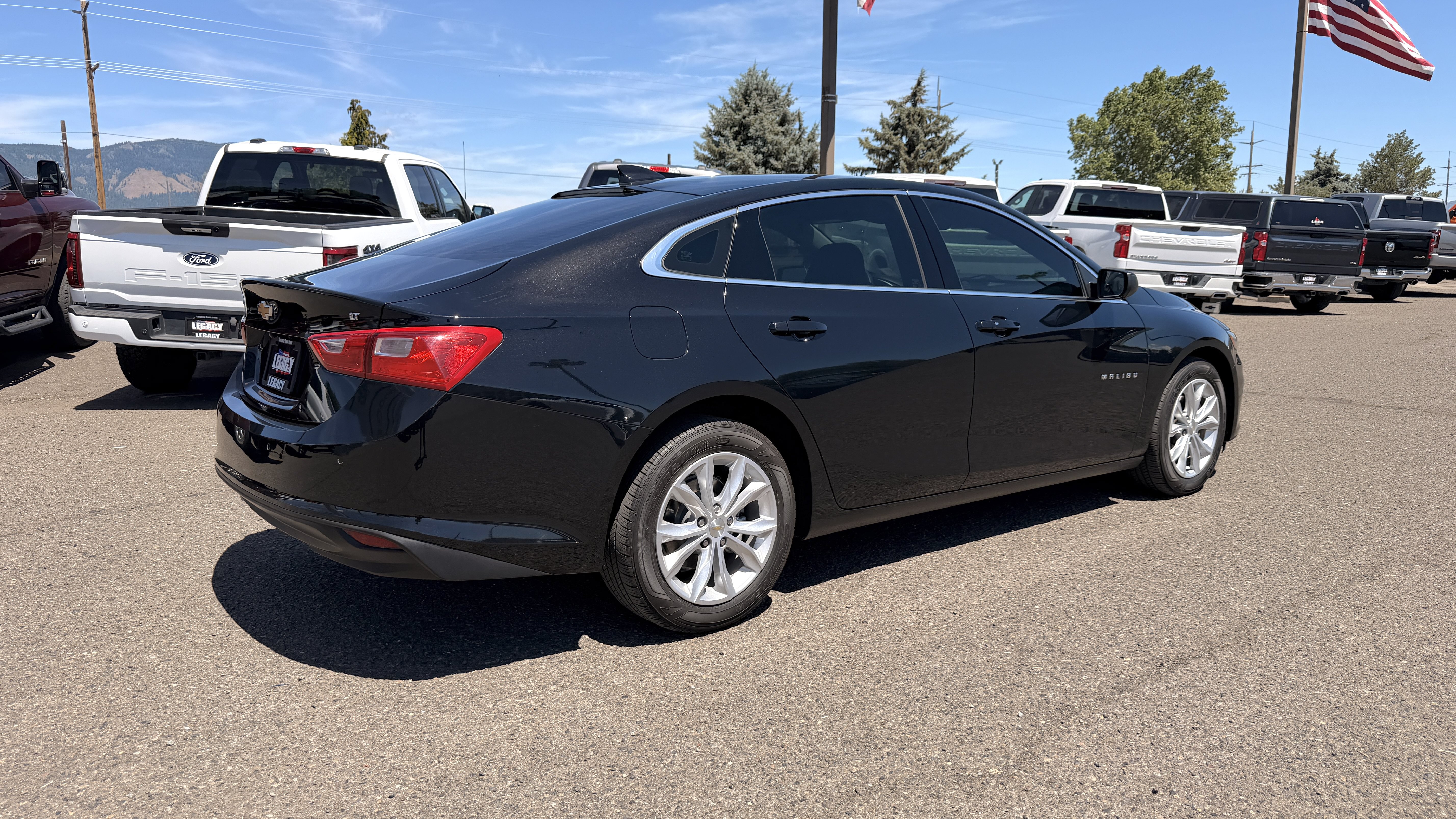 Used 2024 Chevrolet Malibu LT FWD image 7
