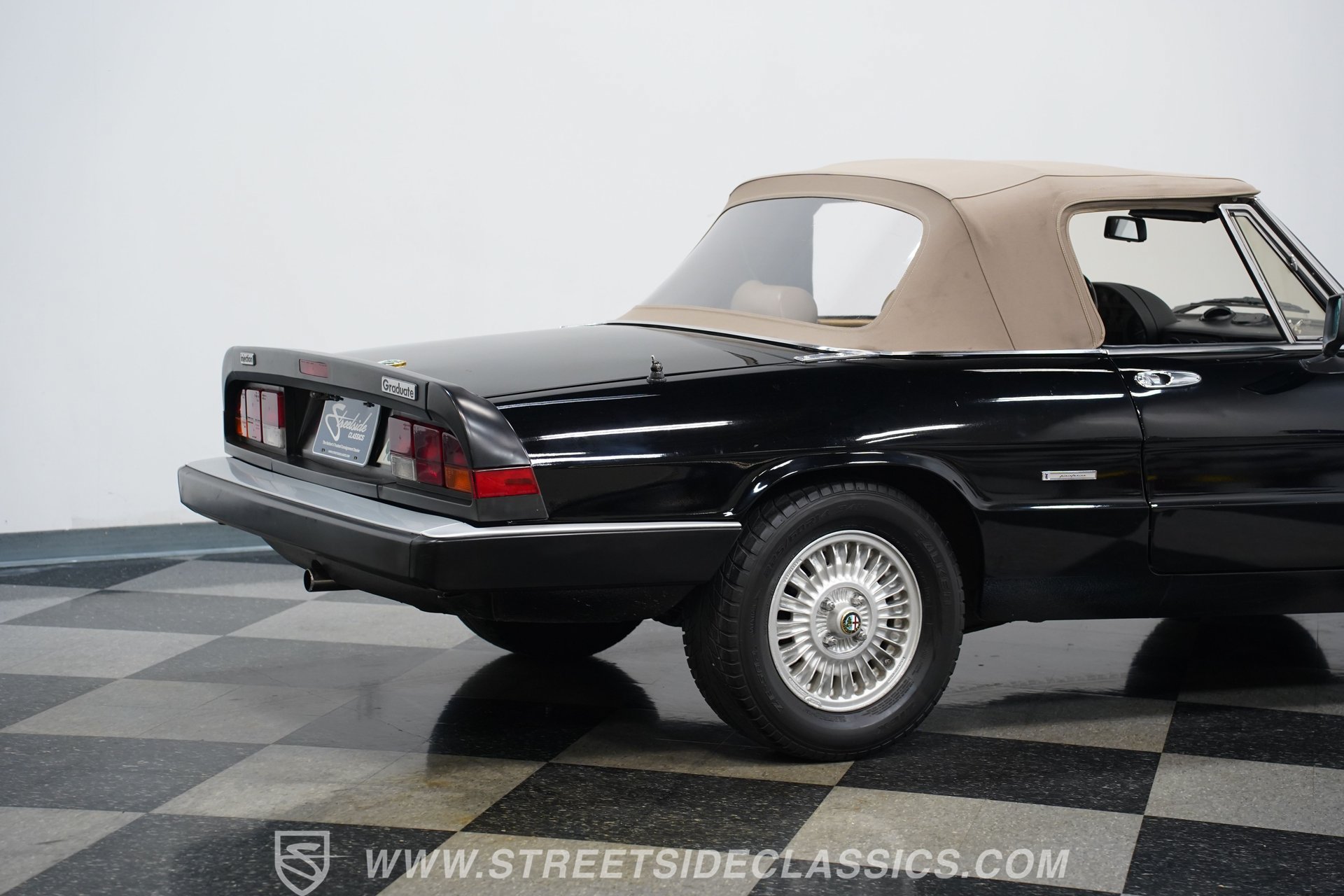 Used 1990 Alfa Romeo Spider Graduate RWD image 26