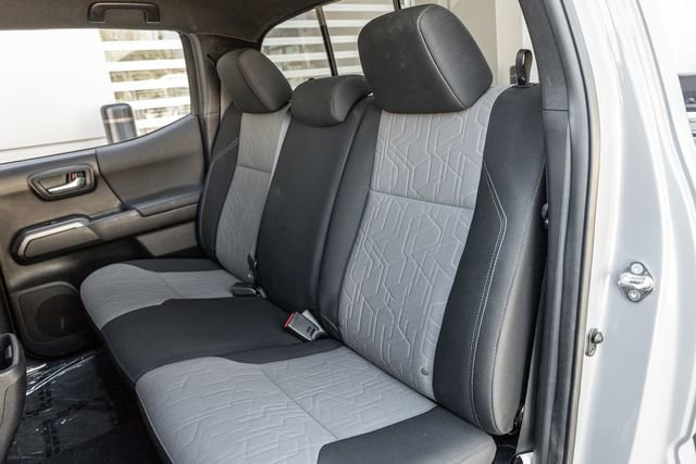 Used 2020 Toyota Tacoma TRD Sport w/ Technology Package image 13