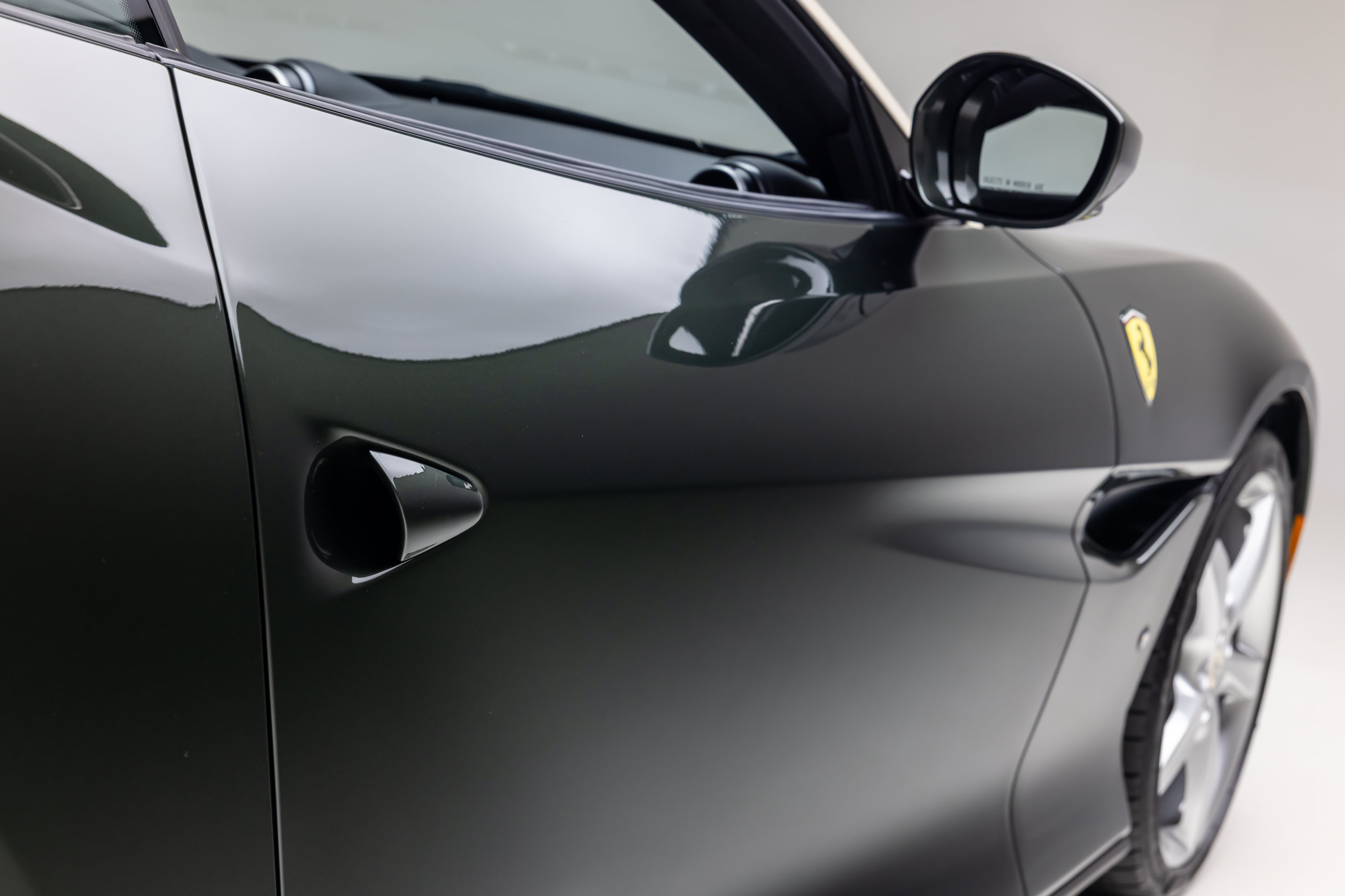 Certified 2019 Ferrari Portofino RWD image 24