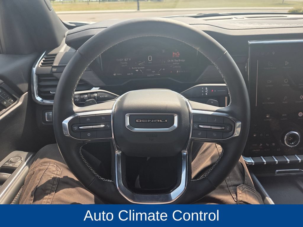 Used 2025 GMC Acadia Denali AWD/4WD image 19