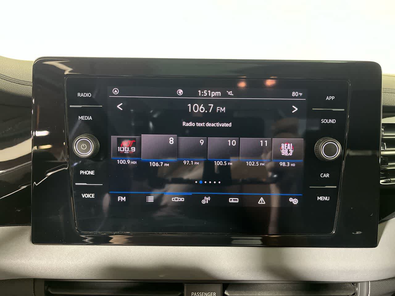 Used 2025 Volkswagen Jetta SE FWD image 18