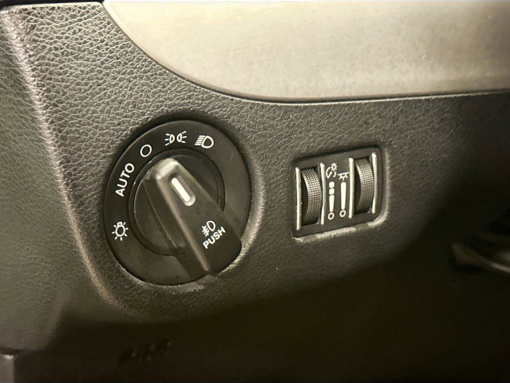 Used 2018 Dodge Grand Caravan GT image 12