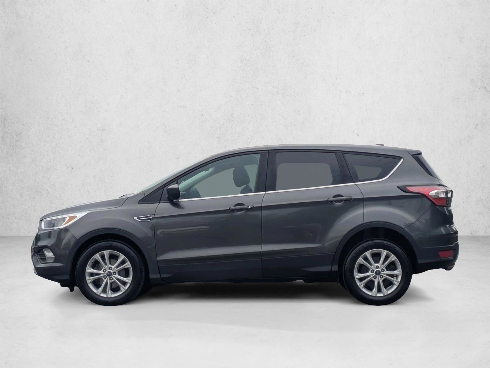 Used 2017 Ford Escape SE FWD image 9