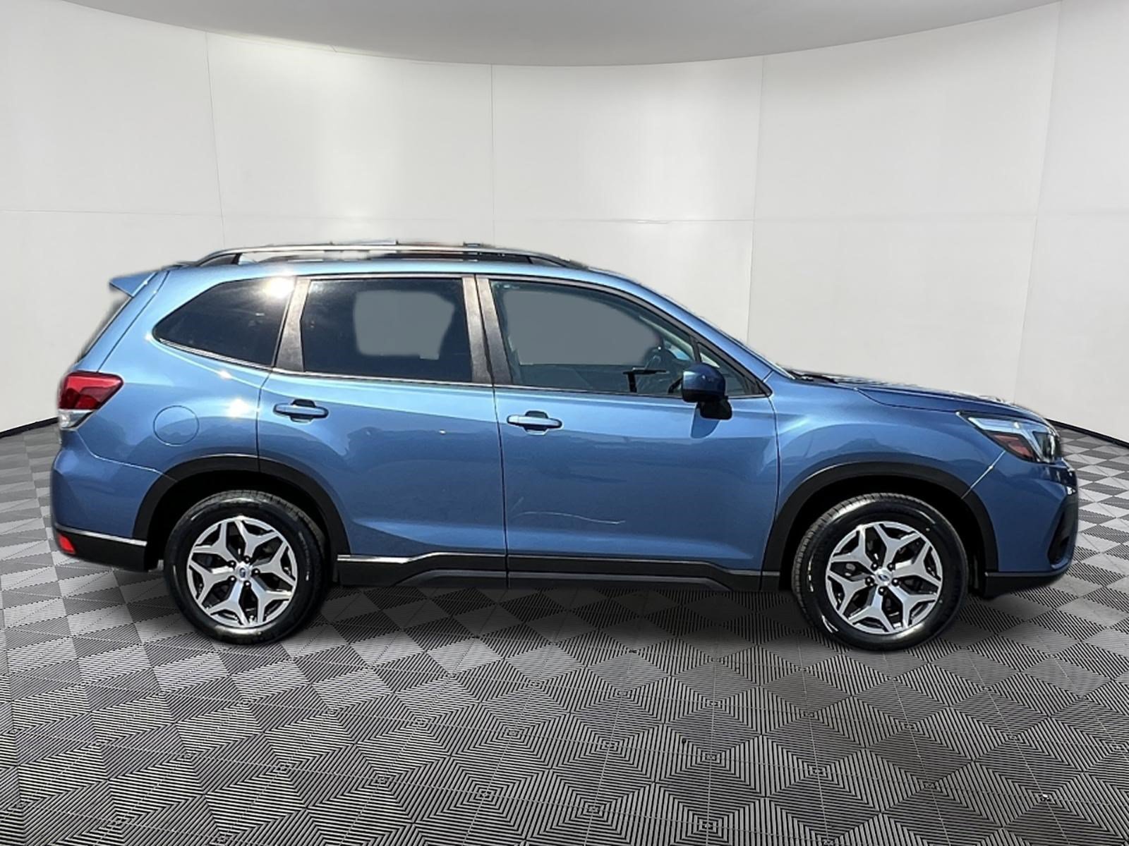 Used 2019 Subaru Forester Premium w/ All-Weather Package AWD/4WD image 7