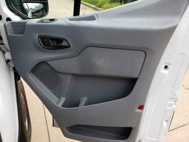 Used 2016 Ford Transit 250 130 Low Roof RWD image 17