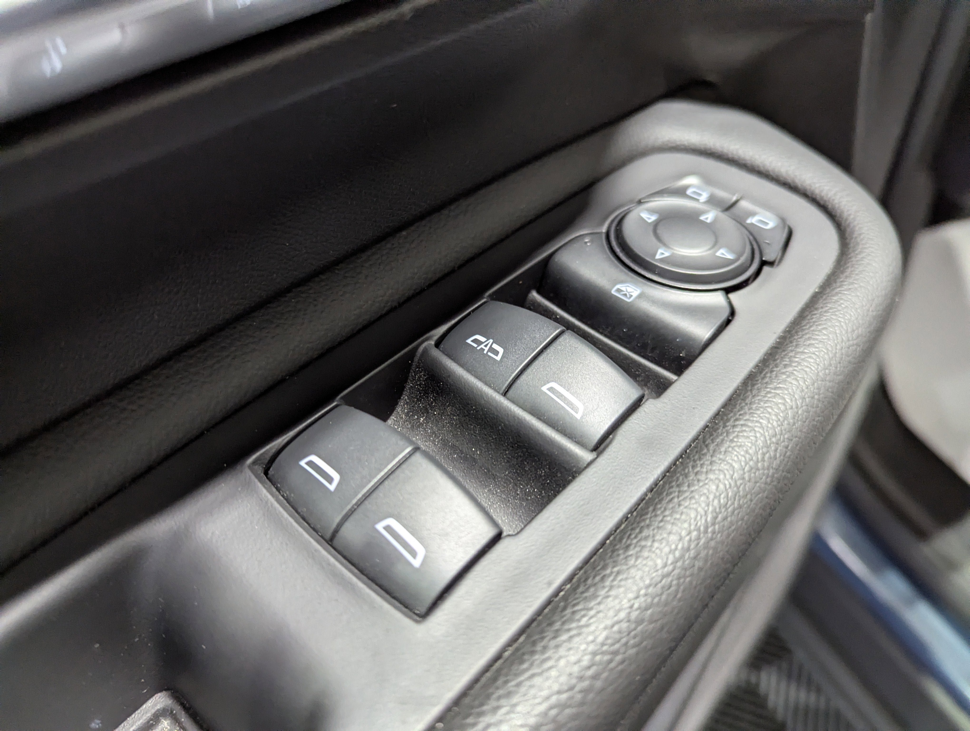 Used 2024 GMC Terrain SLE w/ Driver Convenience Package AWD/4WD image 16