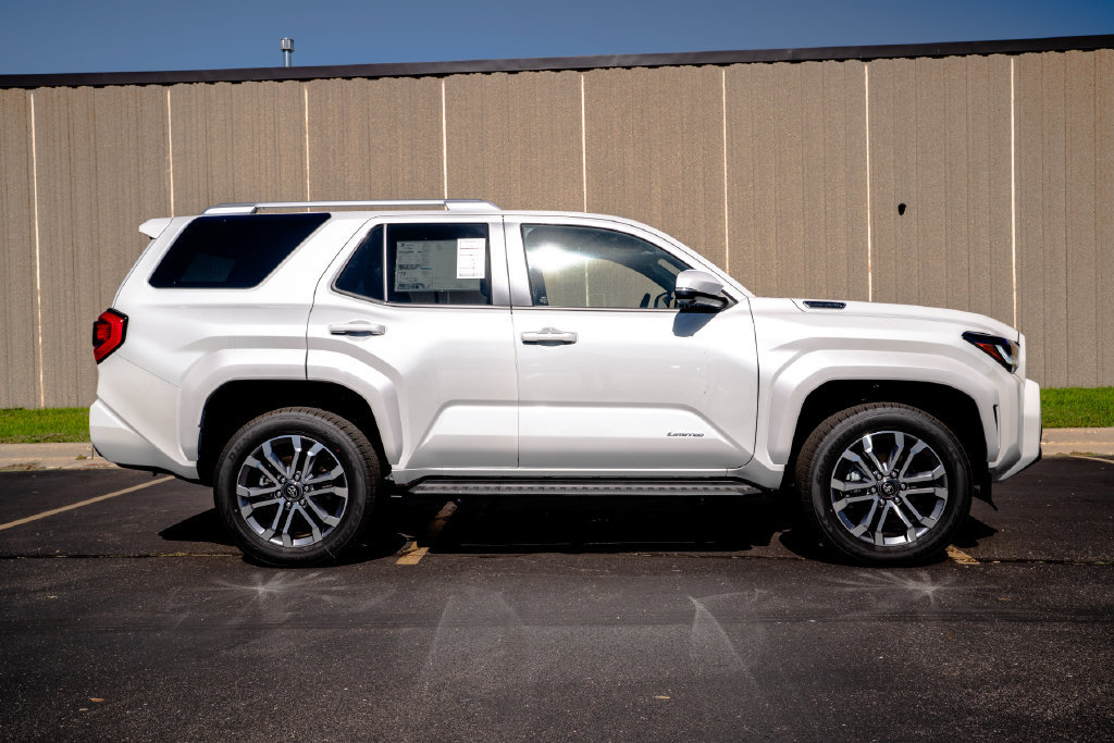 New 2026 Toyota 4Runner Limited AWD/4WD image 15