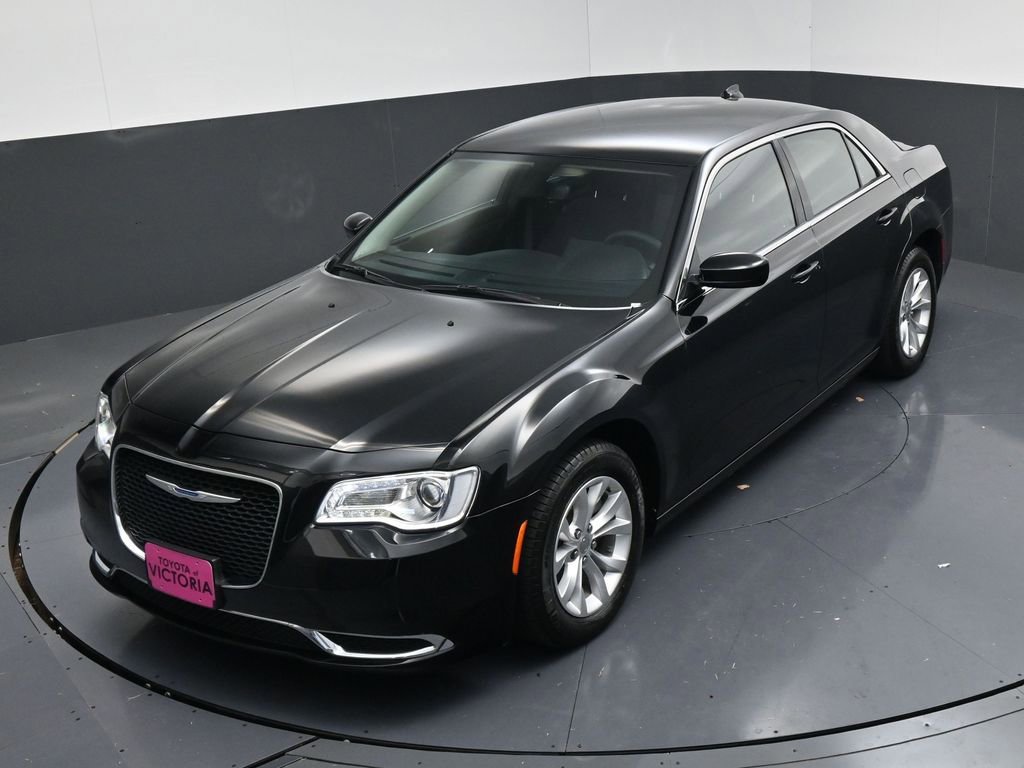 Used 2023 Chrysler 300 Touring image 15
