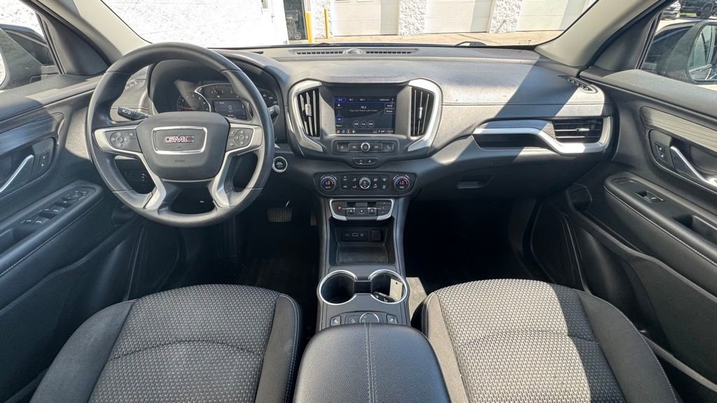 Used 2022 GMC Terrain SLE w/ Driver Convenience Package image 11