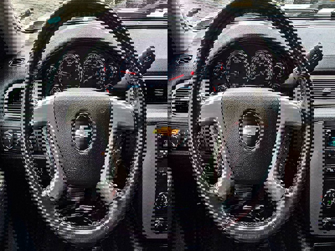 Used 2013 Chevrolet Silverado 1500 LTZ w/ LTZ Plus Package image 34