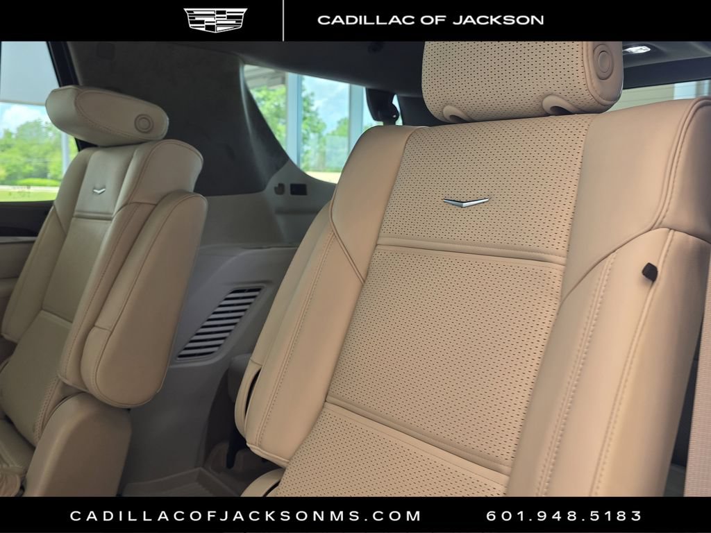Certified 2026 Cadillac Escalade Platinum Sport w/ LPO, Floor Liner Package AWD/4WD image 22