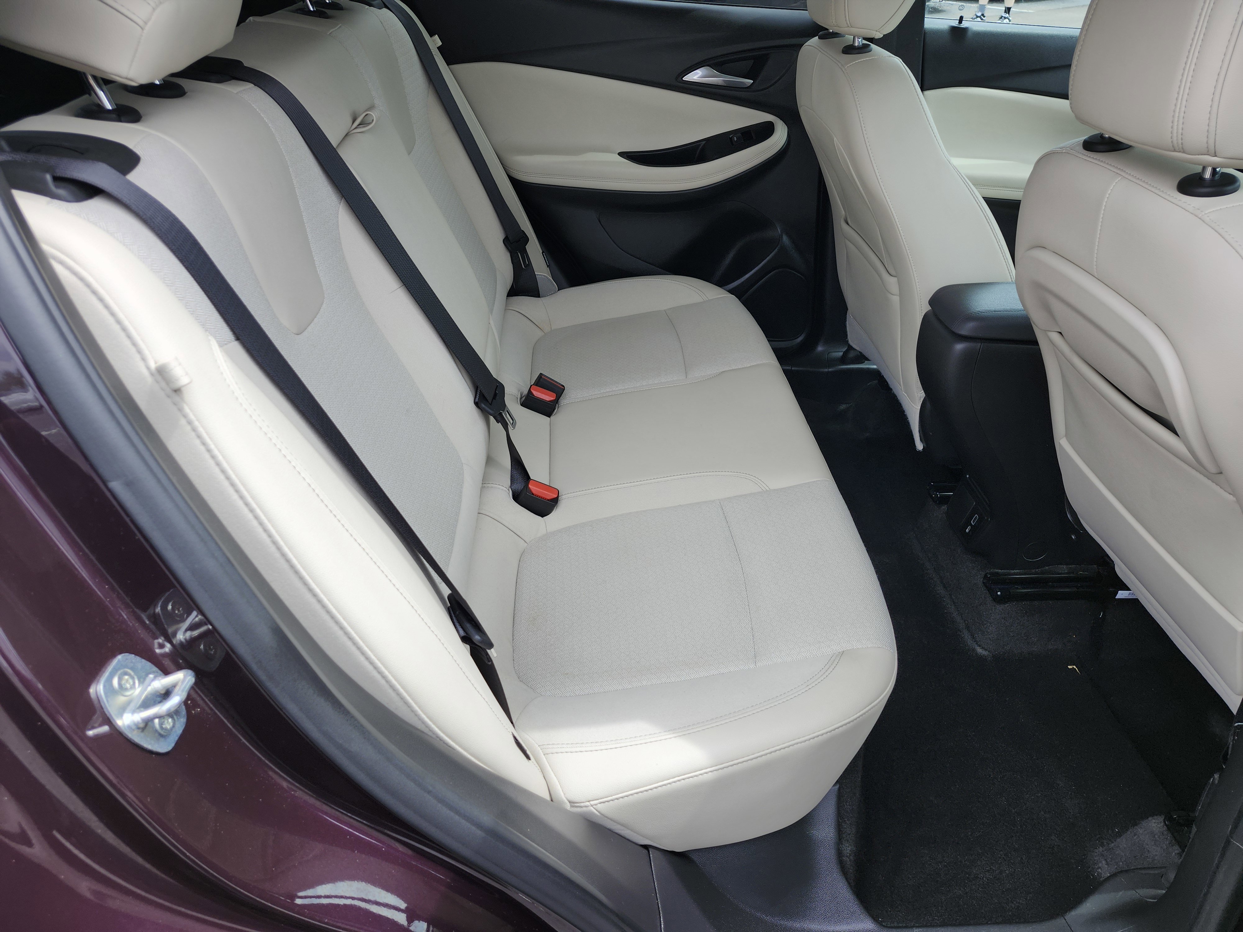 Used 2020 Buick Encore GX Select image 17