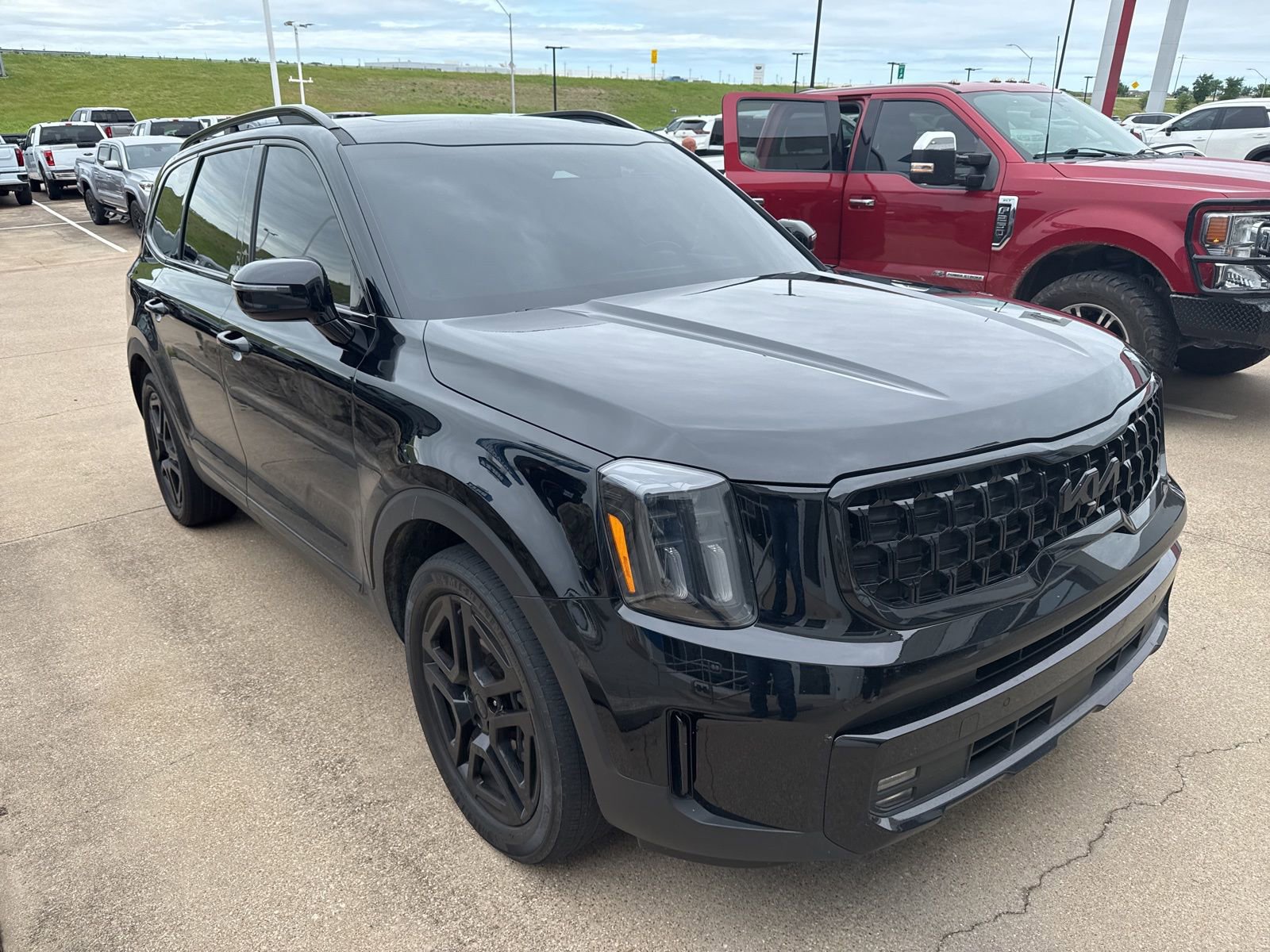 Used 2025 Kia Telluride SX Prestige X-Line image 3