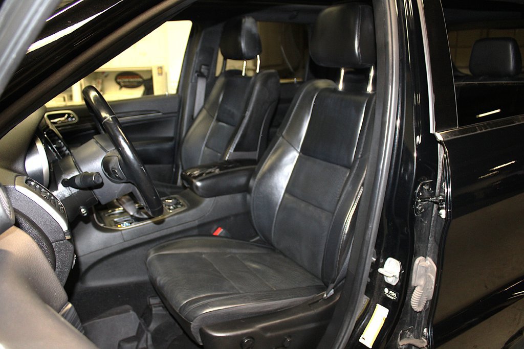 Certified 2021 Jeep Grand Cherokee Limited w/ Luxury Group II AWD/4WD image 28