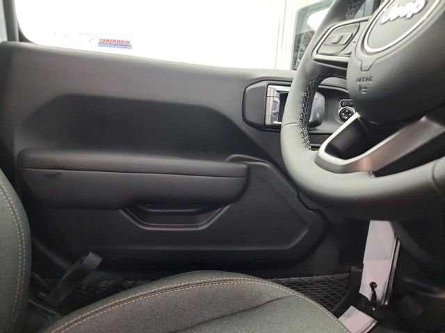 New 2025 Jeep Gladiator Sport image 15