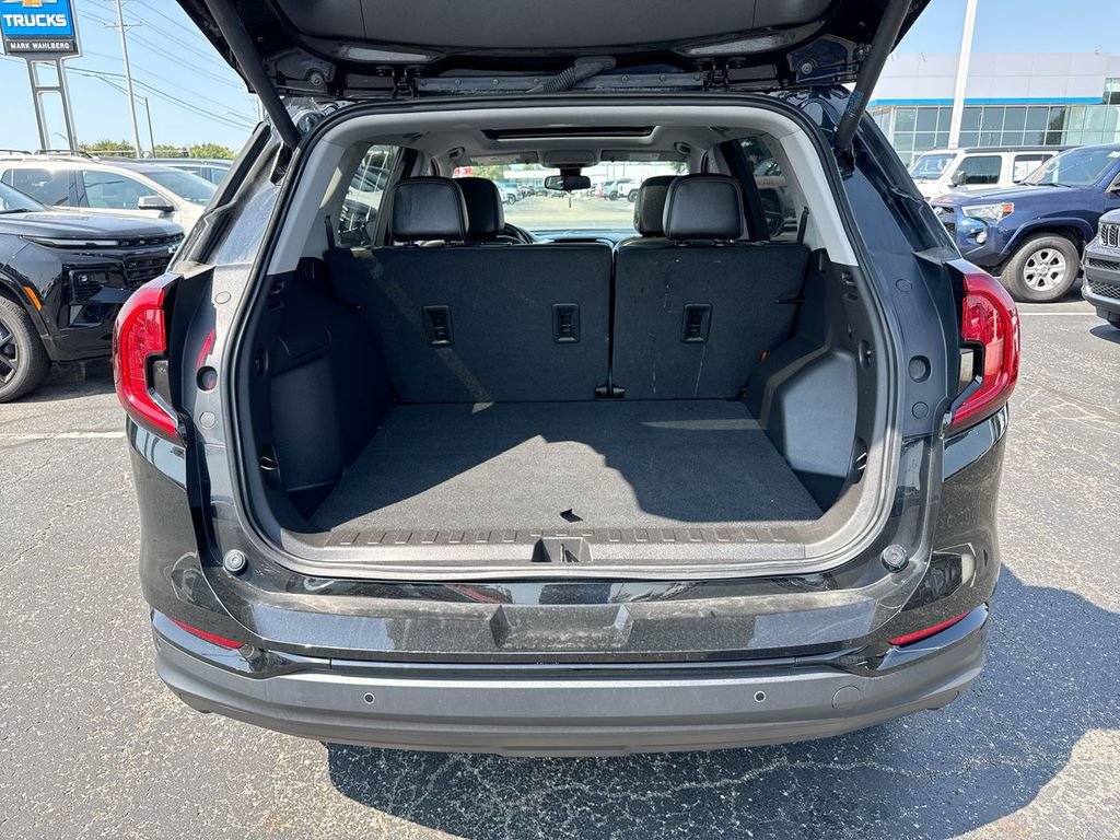 Used 2024 GMC Terrain SLT w/ Infotainment Package II AWD/4WD image 24