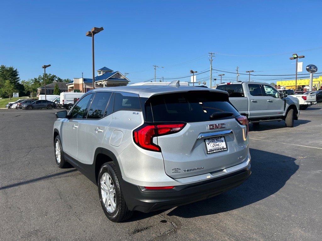 Used 2020 GMC Terrain SLE image 10