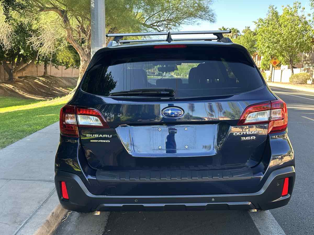 Used 2018 Subaru Outback 3.6R Touring AWD/4WD image 7