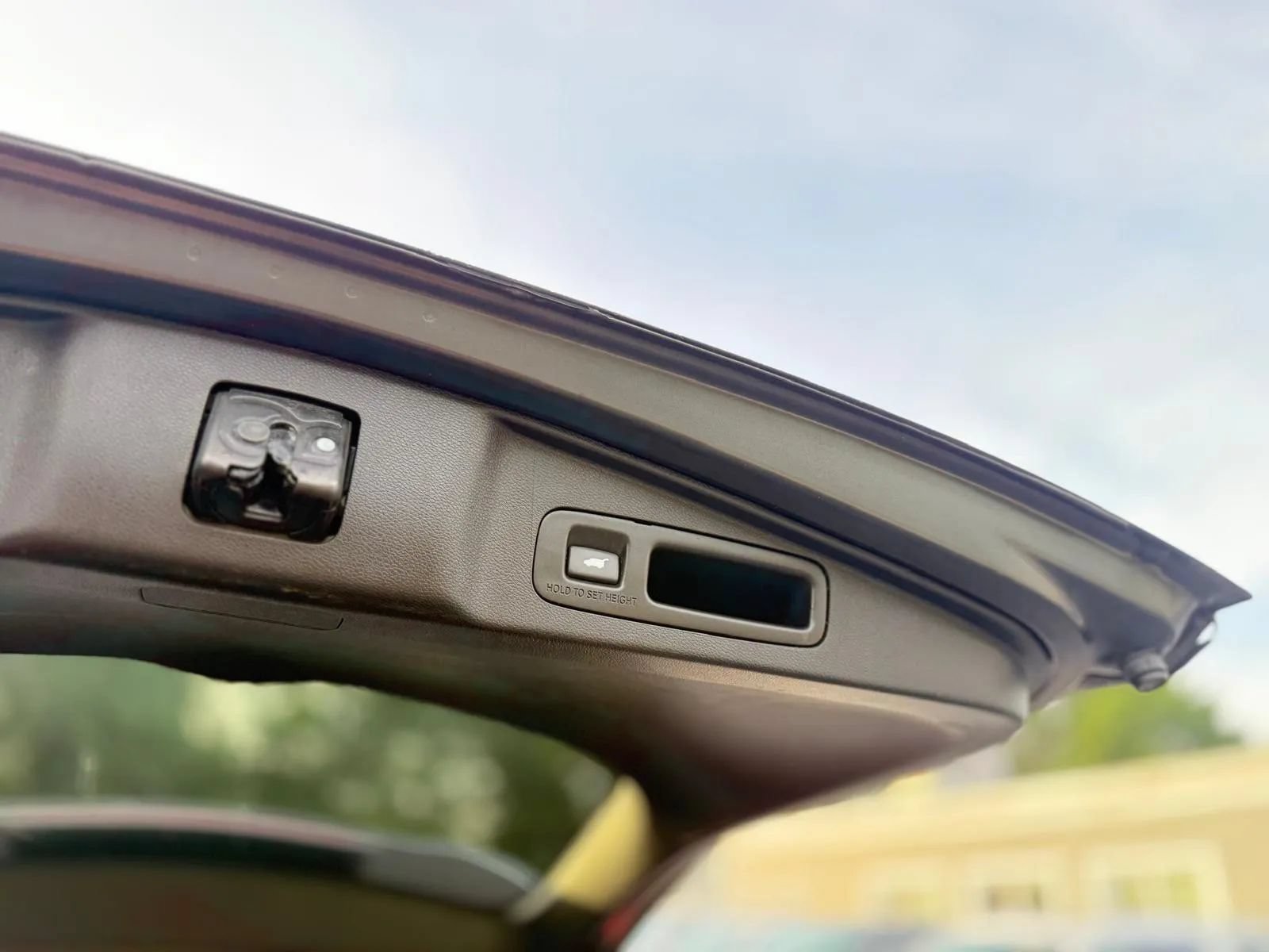 Used 2017 Honda CR-V Touring image 33