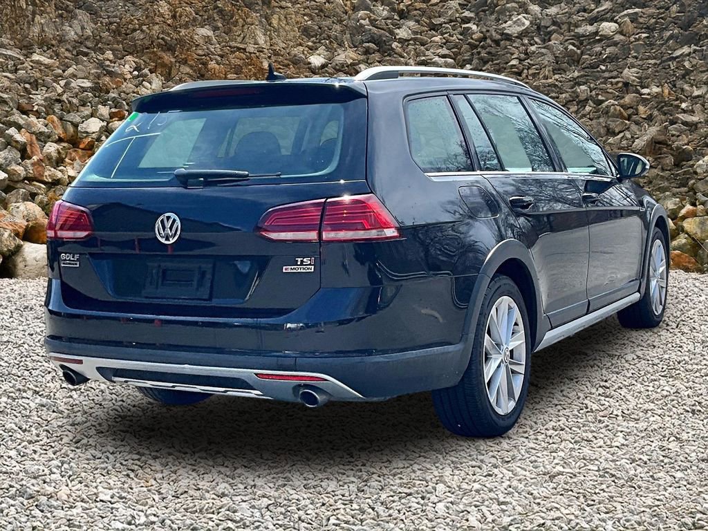 Used 2018 Volkswagen Golf Alltrack SE AWD/4WD image 2