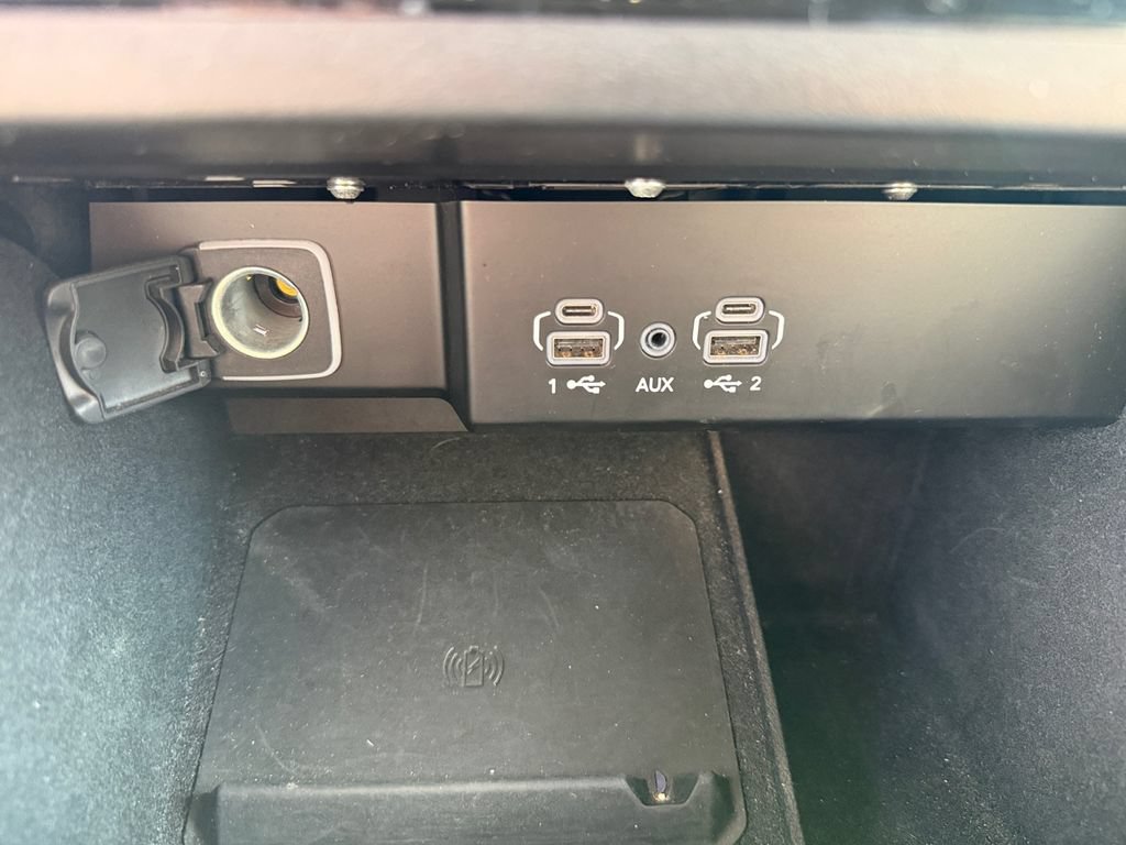 Used 2024 Jeep Wagoneer L Series II w/ Flexible Seating Group AWD/4WD image 33