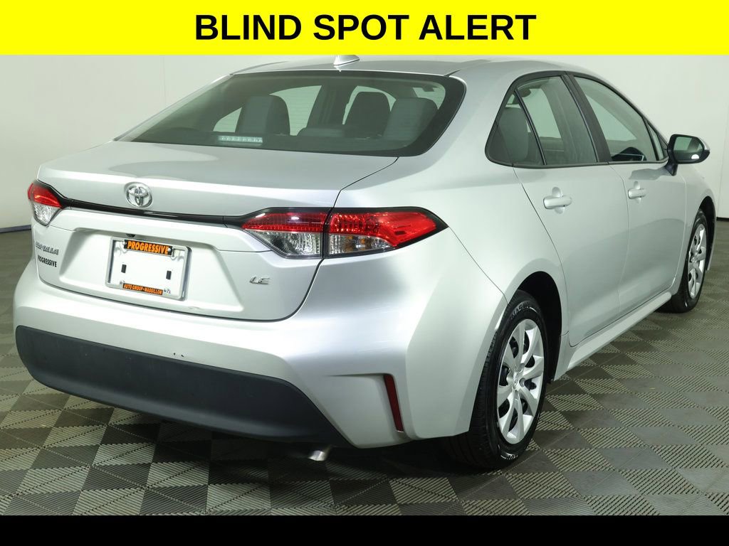 Used 2025 Toyota Corolla LE image 8