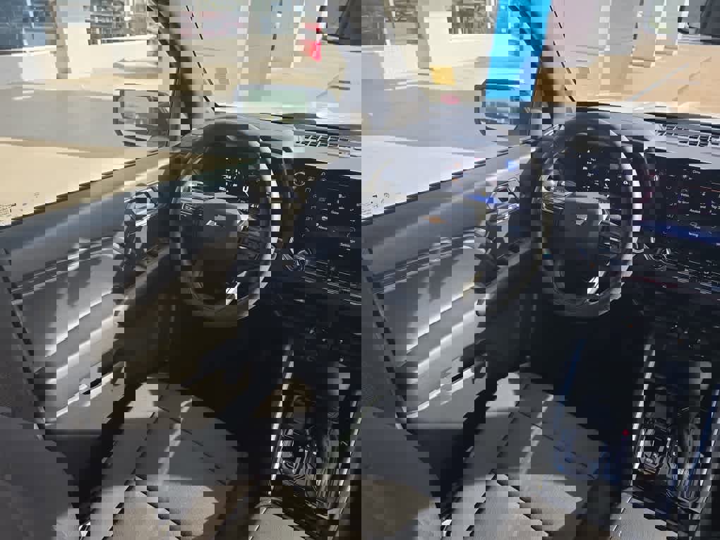 Used 2024 Chevrolet Colorado W/T w/ Safety Package image 13