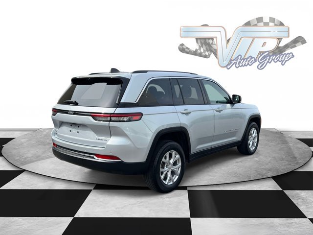 Certified 2023 Jeep Grand Cherokee Limited w/ Luxury Tech Group II image 4