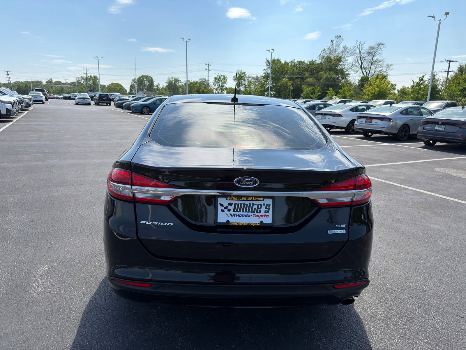 Used 2018 Ford Fusion SE w/ Fusion SE Technology Package FWD image 5
