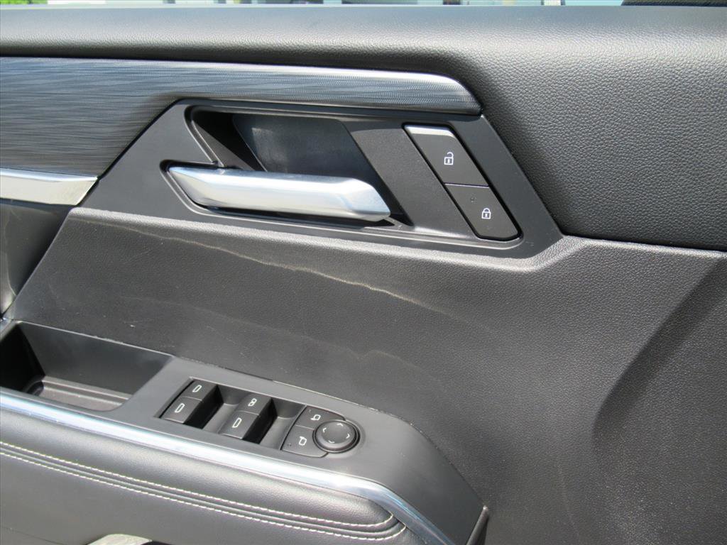 Used 2025 GMC Acadia Elevation image 21