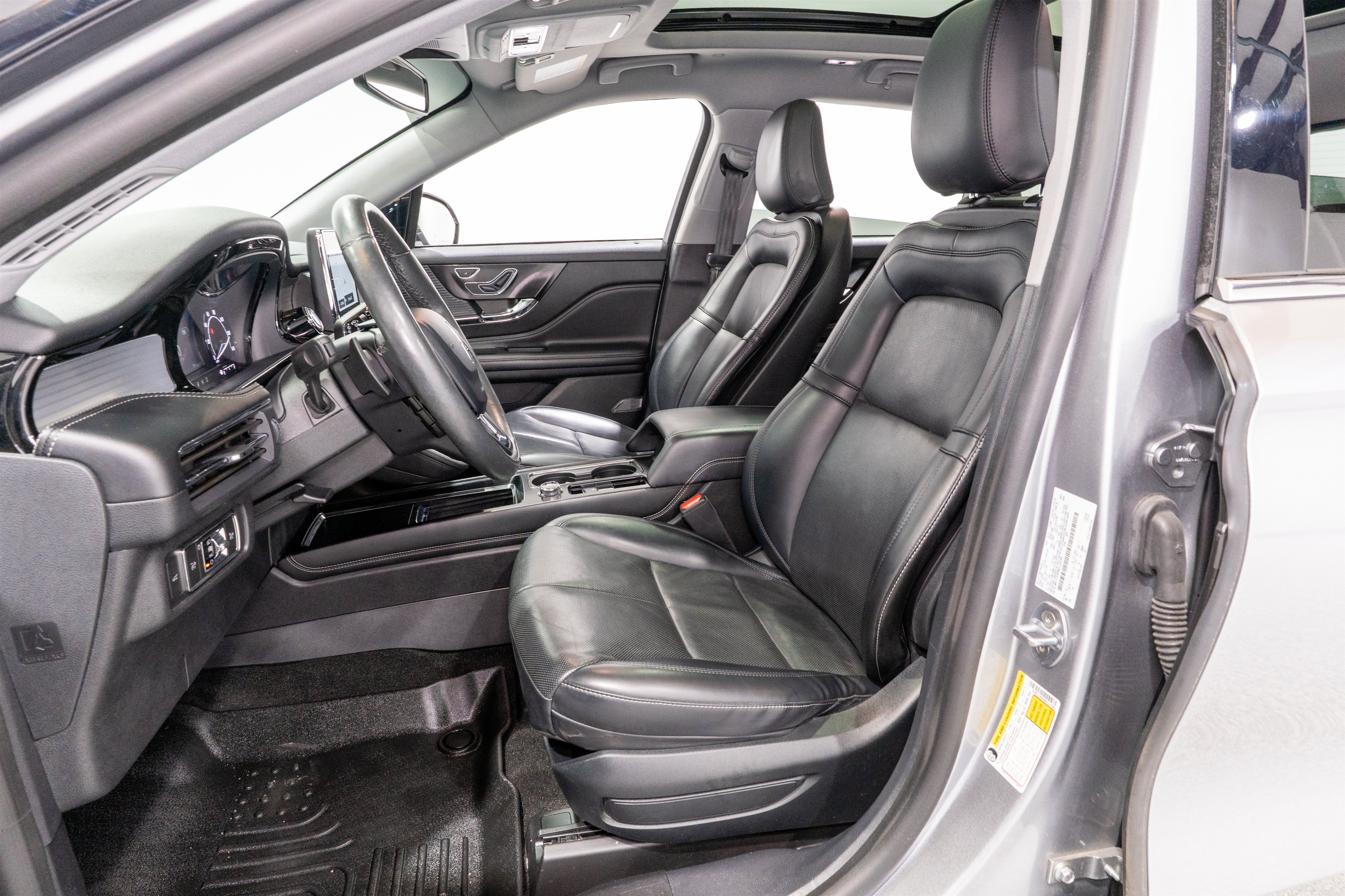 Used 2021 Lincoln Corsair AWD w/ Premium Package image 16