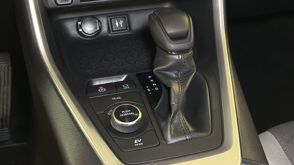 Used 2019 Toyota RAV4 XLE image 23