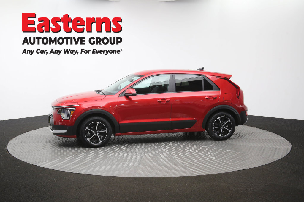 Used 2025 Kia Niro LX FWD image 58