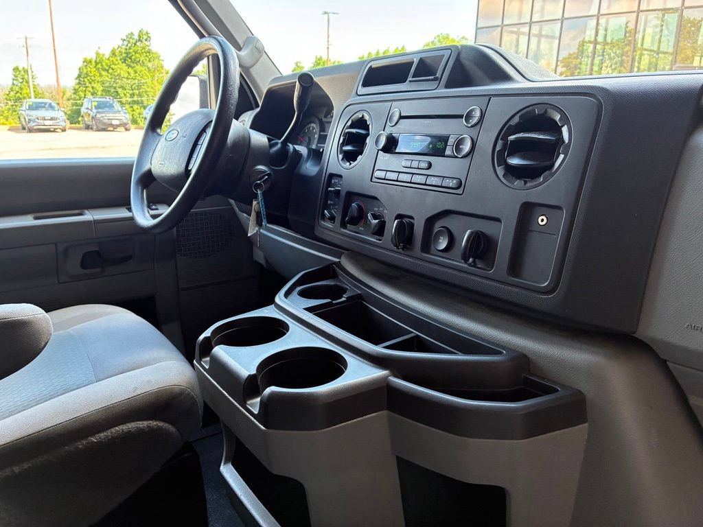 Used 2014 Ford E-350 and Econoline 350 XLT RWD image 38