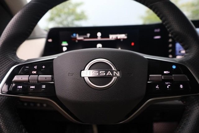 Used 2023 Nissan Ariya FWD image 9