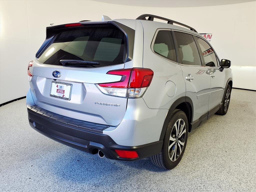 Used 2023 Subaru Forester Limited image 28