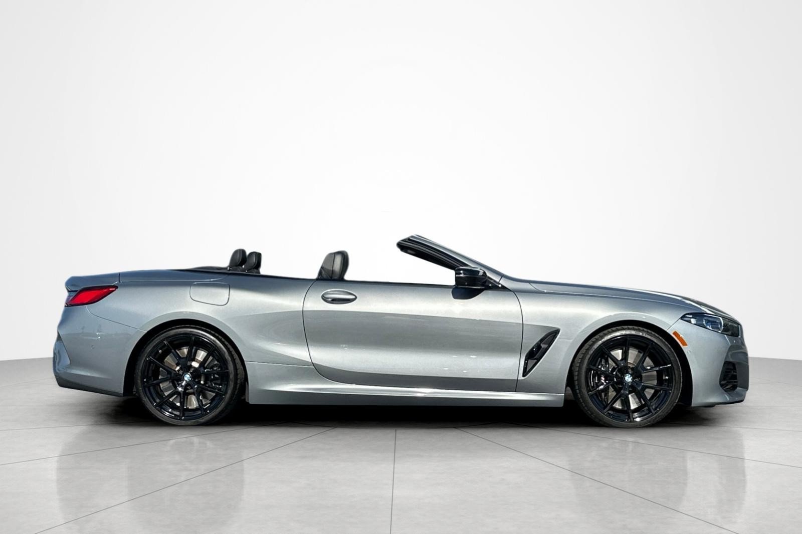 Used 2023 BMW M850i xDrive Convertible AWD/4WD image 6