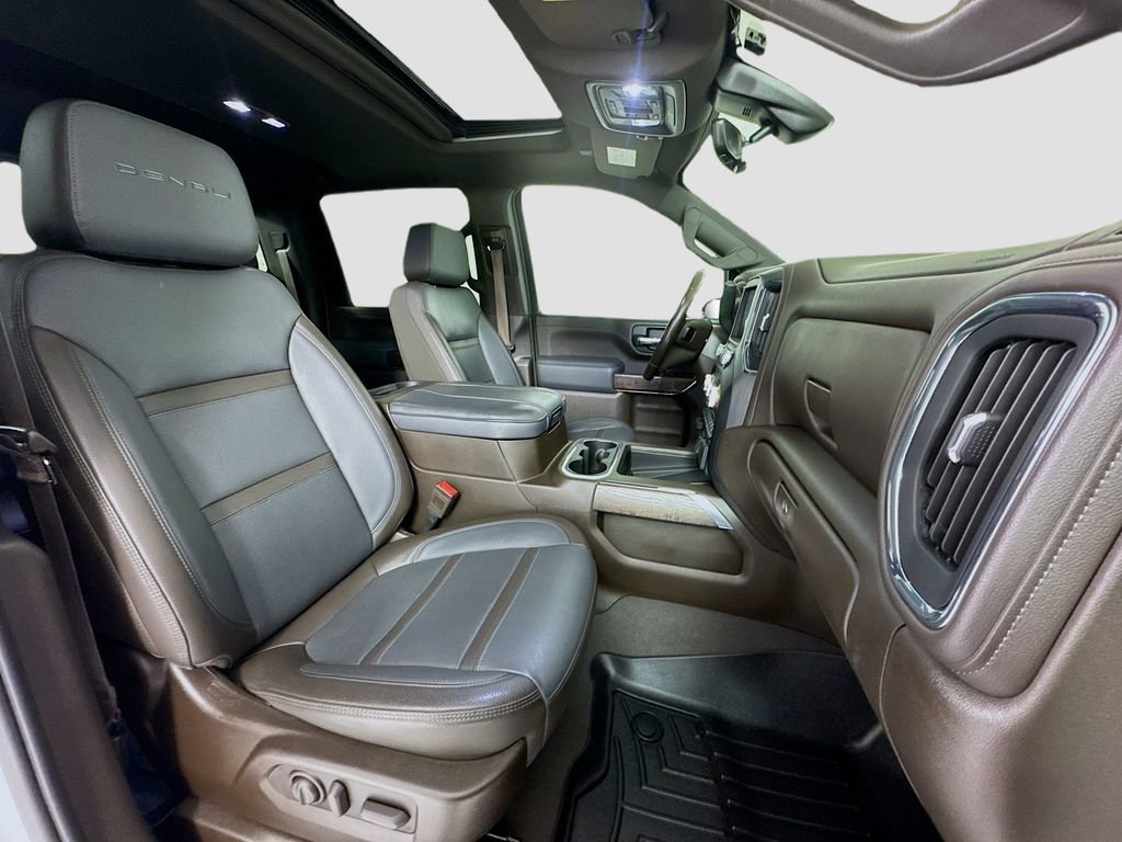 Used 2023 GMC Sierra 3500 Denali w/ Denali Ultimate Package image 27