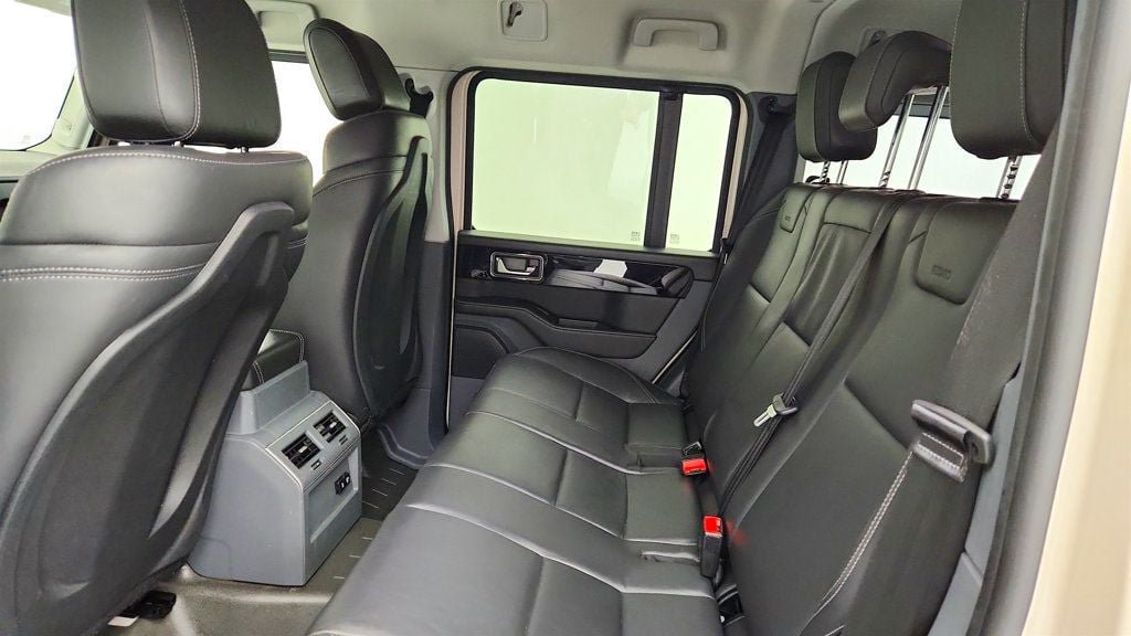 Used 2024 INEOS Grenadier Station Wagon AWD/4WD image 19