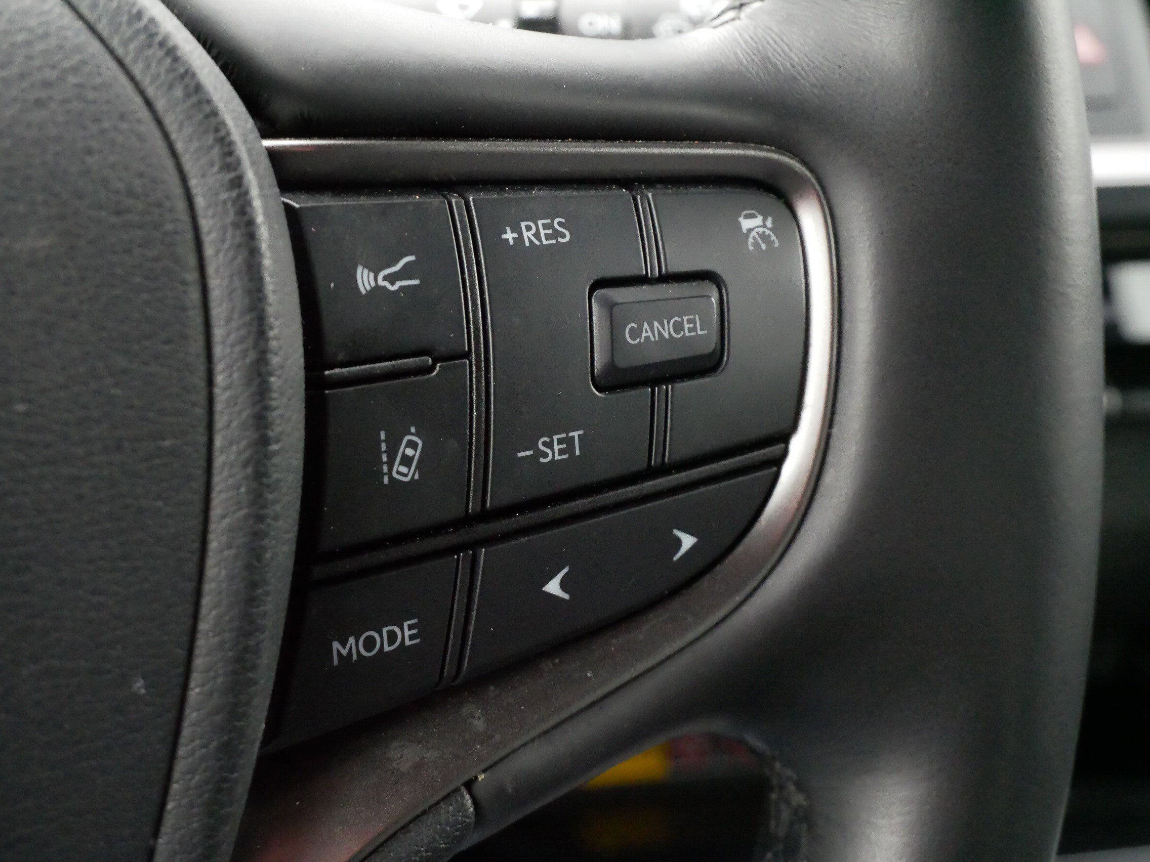 Used 2024 Lexus UX 250h F Sport AWD/4WD image 25