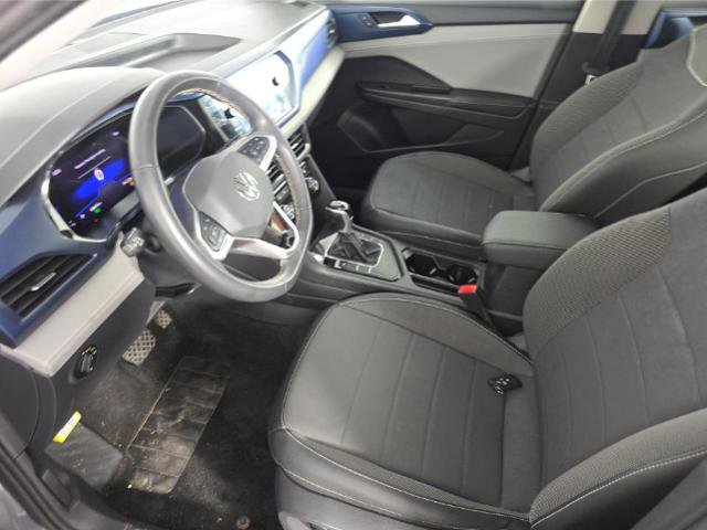 Used 2024 Volkswagen Taos SE FWD image 4