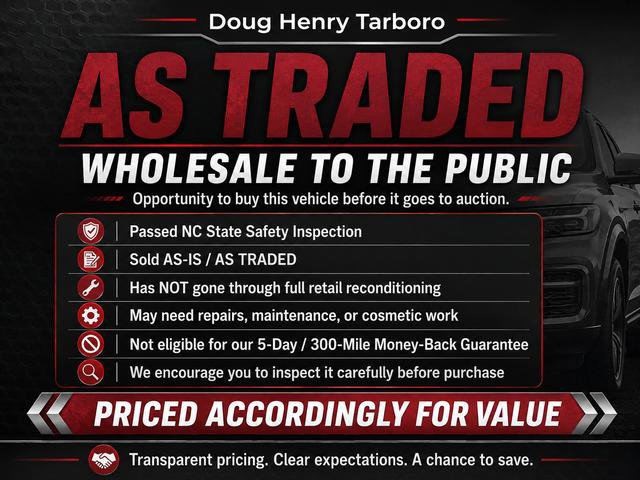 Used 2016 Dodge Challenger SXT RWD image 4