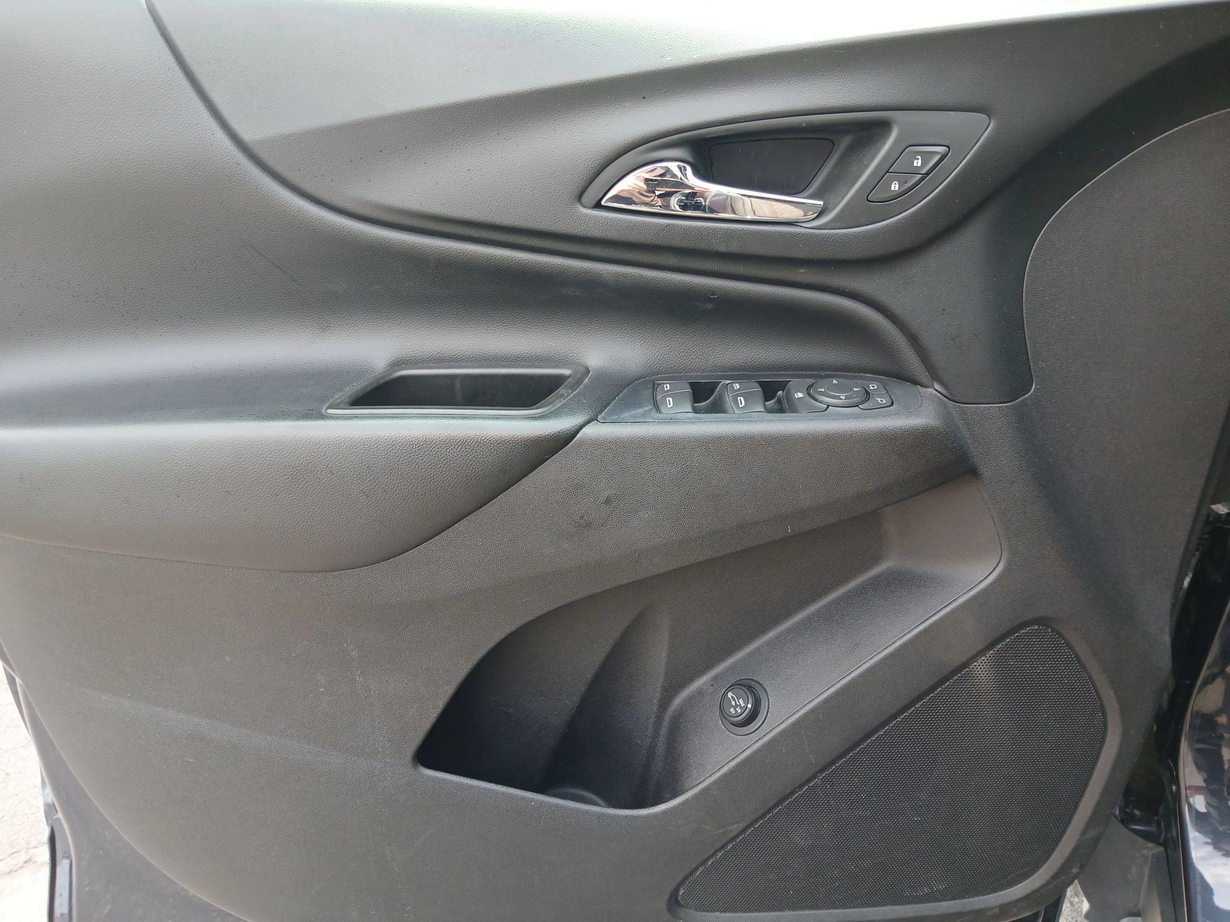 Used 2019 Chevrolet Equinox LT AWD/4WD image 19