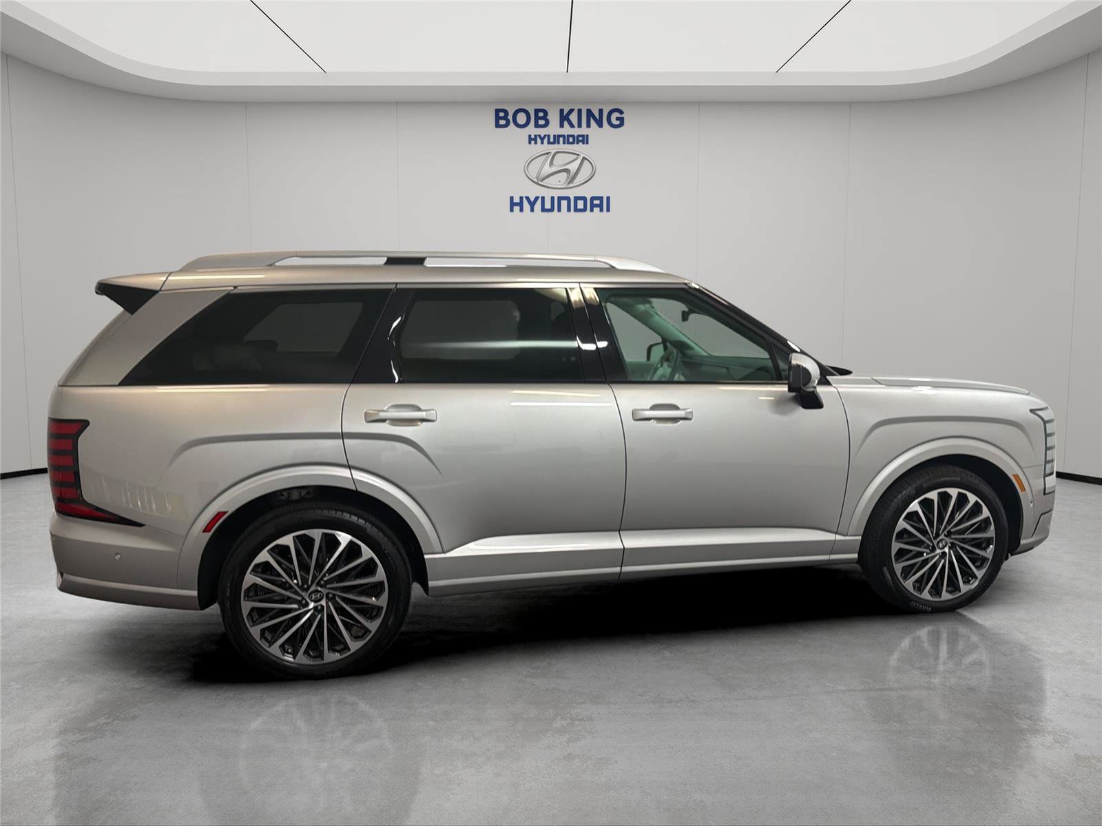 Certified 2026 Hyundai Palisade Calligraphy AWD/4WD image 6