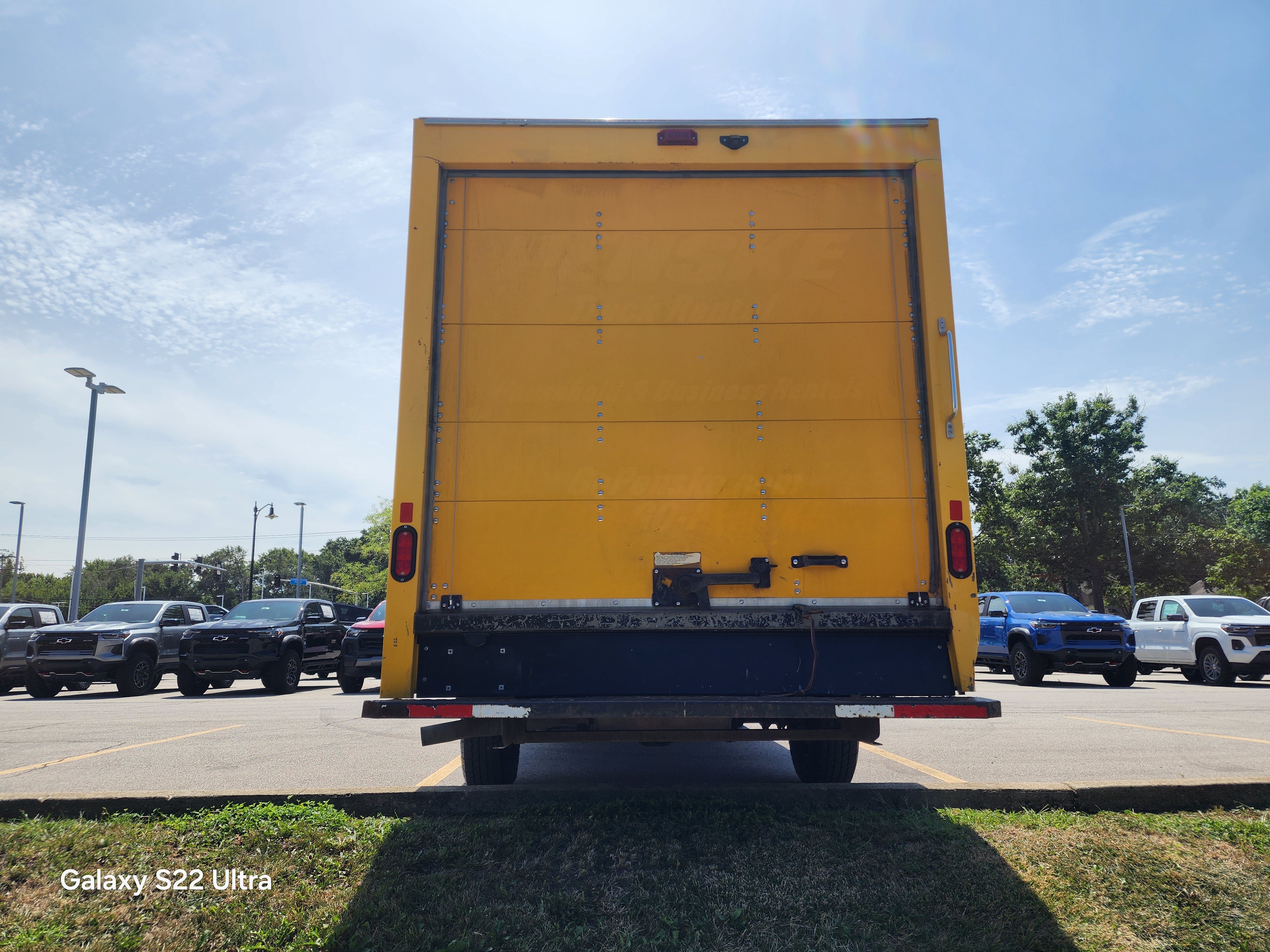 Used 2019 GMC Savana 3500 w/ Driver Convenience Package RWD image 10