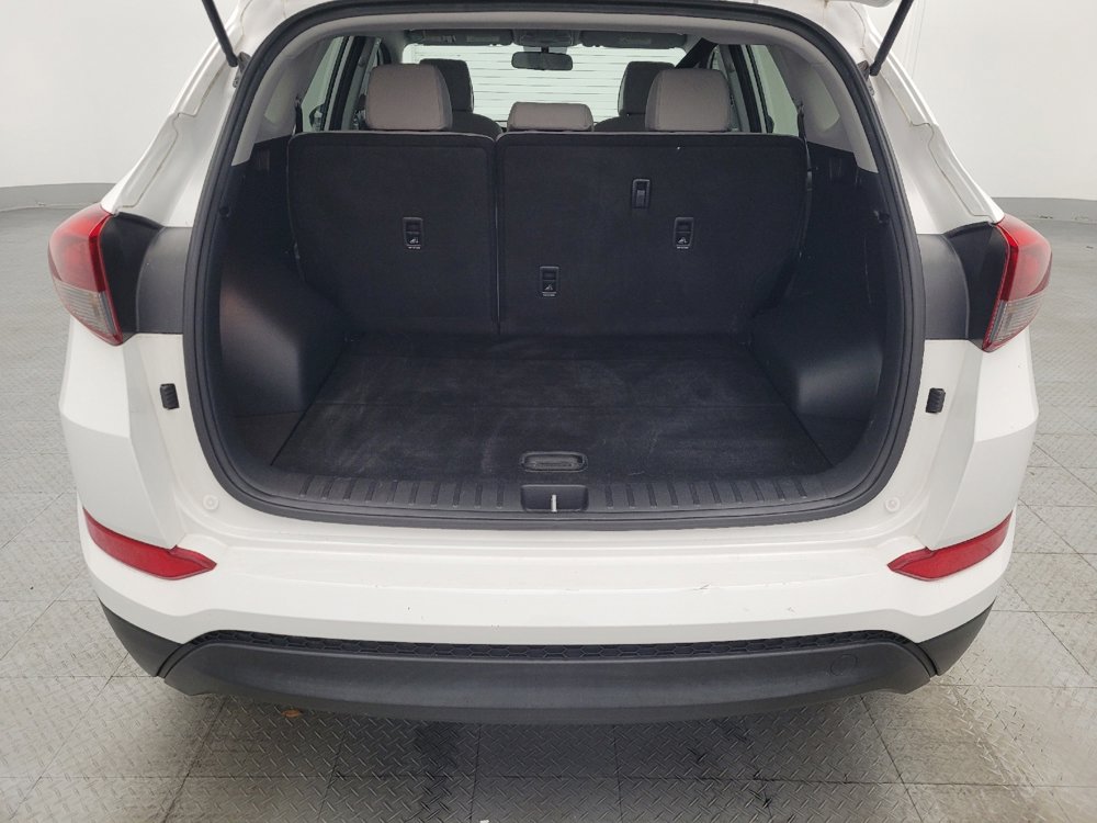 Used 2017 Hyundai Tucson SE image 29